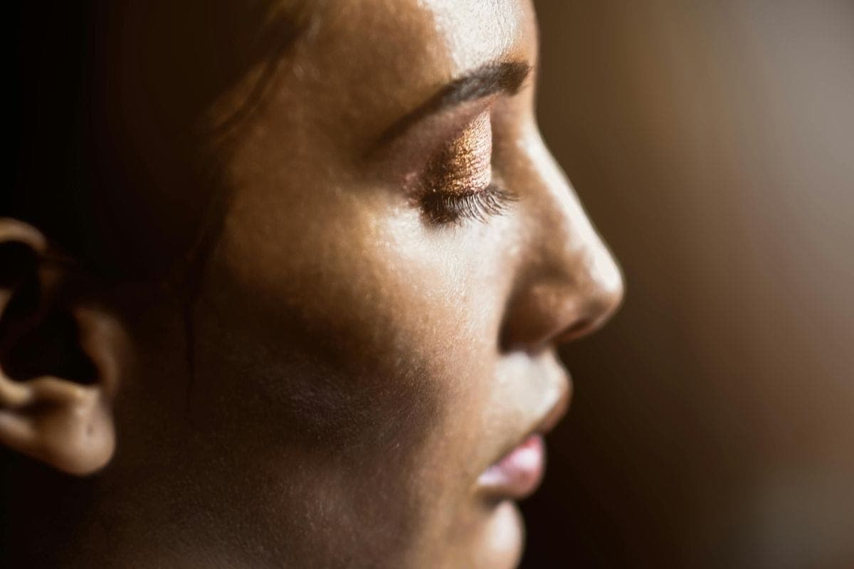 AI Face Shape Analysis: Personalized Makeup Guide